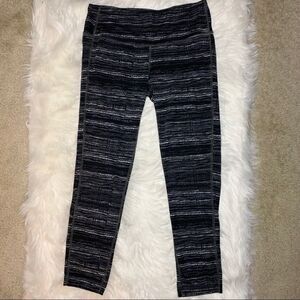 Athleta Chaturanga Crop Leggings